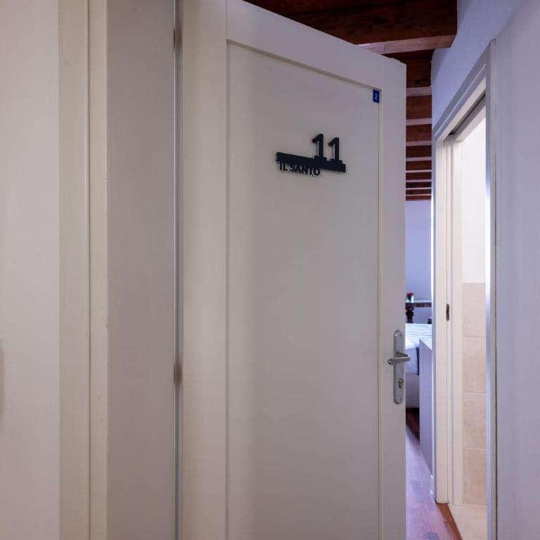 GuestHost - Santo 86 Luxury Rooms - Camera Matrimoniale - 6