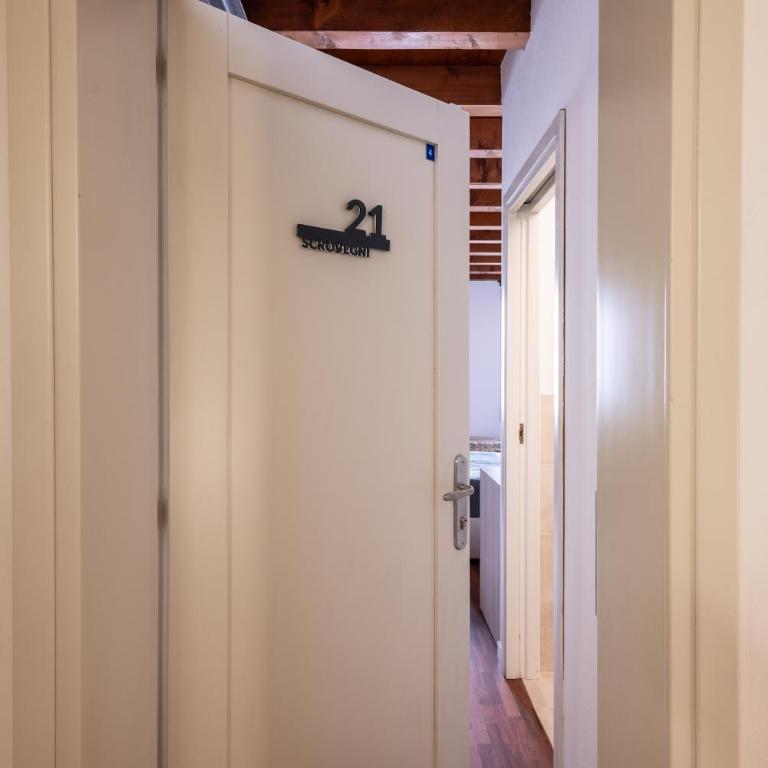 GuestHost - Santo 86 Luxury Rooms - Camera Matrimoniale con Bagno Privato - 6