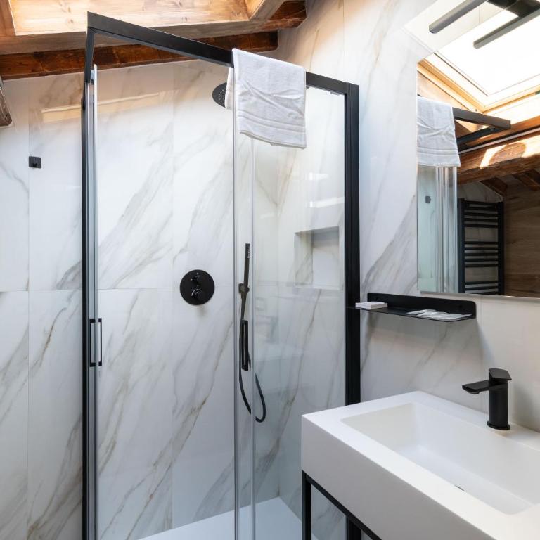GuestHost - Santo 86 Luxury Rooms - Camera Matrimoniale Superior - 7