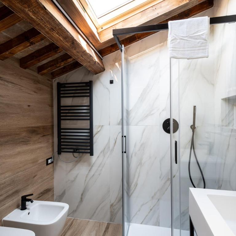 GuestHost - Santo 86 Luxury Rooms - Camera Matrimoniale Superior - 5