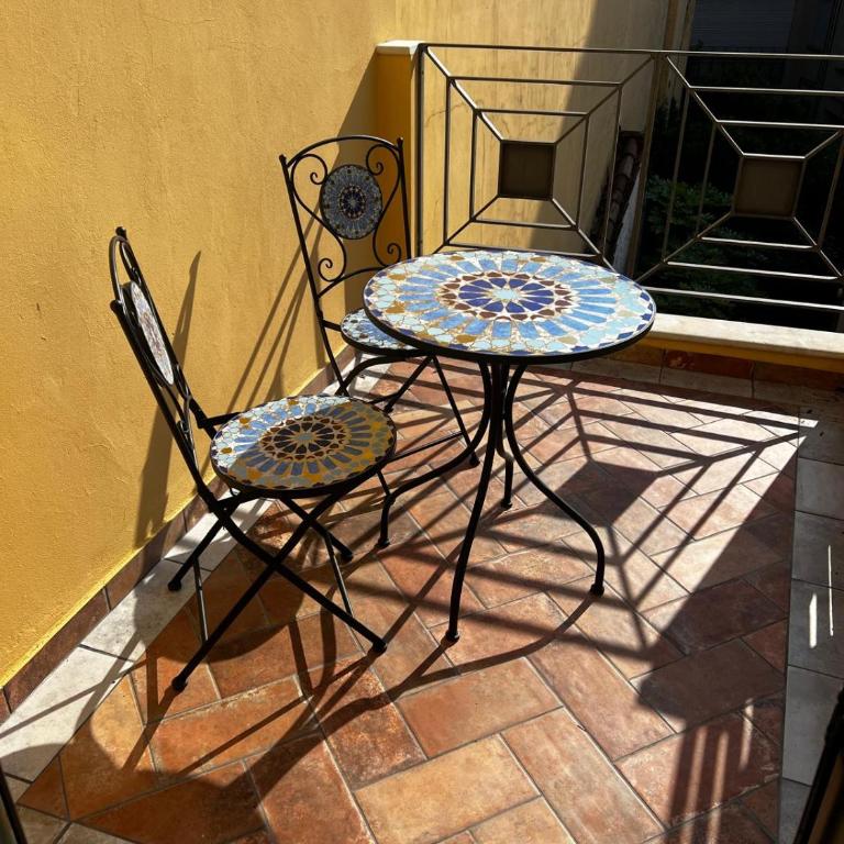 GuestHost - Santo 86 Luxury Rooms - Camera Matrimoniale Deluxe con Balcone - 3