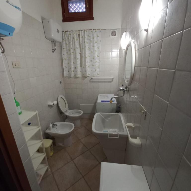 Casa Pepe, Confortevole villetta con giardino a 2 min dal mare - Casa Vacanze - 12