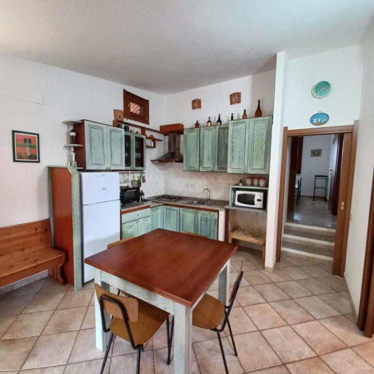 Casa Pepe, Confortevole villetta con giardino a 2 min dal mare - Casa Vacanze - 10