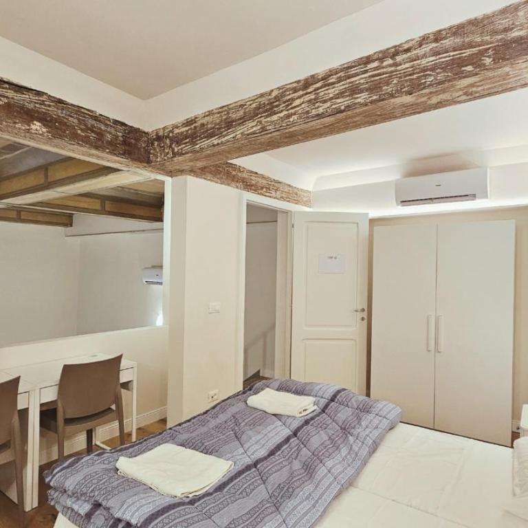 Eleganza e convivialità in centro, vista Duomo per gruppi e famiglie - Three-Bedroom Apartment - 43