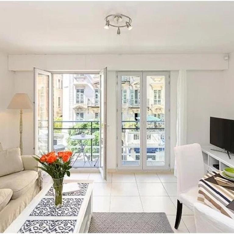 2 pièces centre ville-Balcon - Appartement - 1