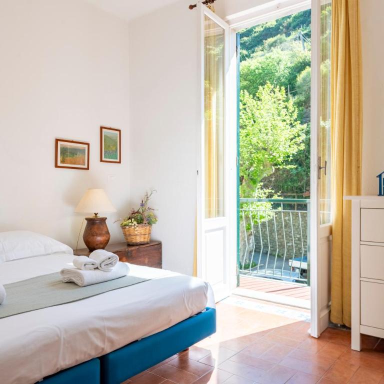 Vernazza Apartments - Apartment with Balcony - 10