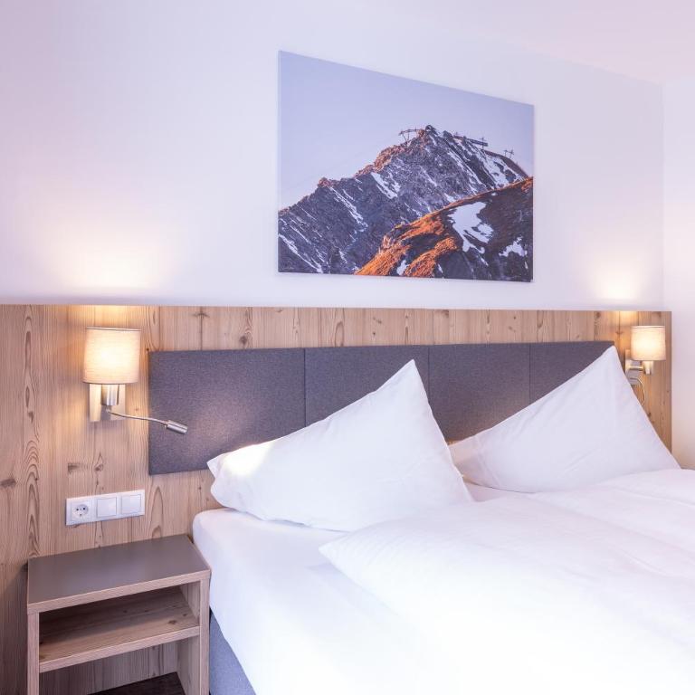 Haus Sattelblick - Doppel-/Zweibettzimmer mit Balkon - 2