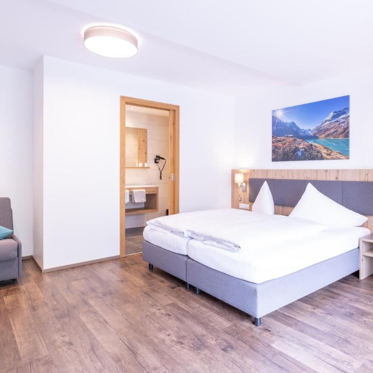 Haus Sattelblick - Familienzimmer mit Balkon - 6
