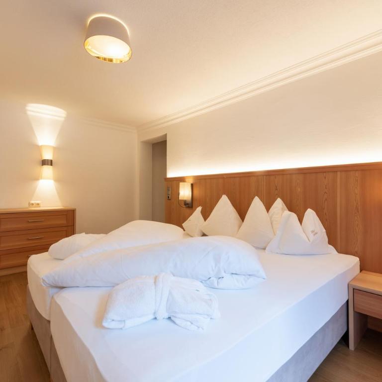Heart Hotel Arlberg - Deluxe Doppelzimmer mit Balkon - 1
