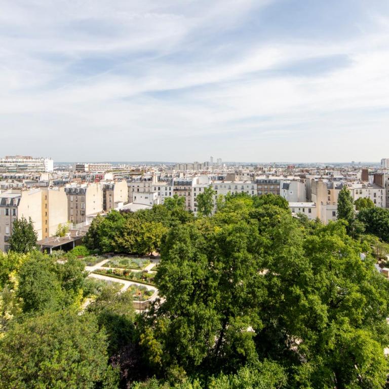 Stylish Stay - Balcony & Amazing View - Montmartre - Deluxe Apartment mit Balkon und 2 Schlafzimmern - 23