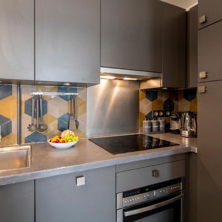 Stylish Stay - Balcony & Amazing View - Montmartre - Deluxe Apartment mit Balkon und 2 Schlafzimmern - 9