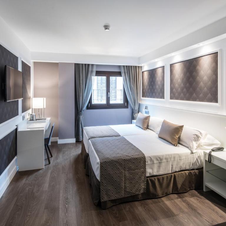 Catalonia Magdalenes - Double or Twin Room - 1