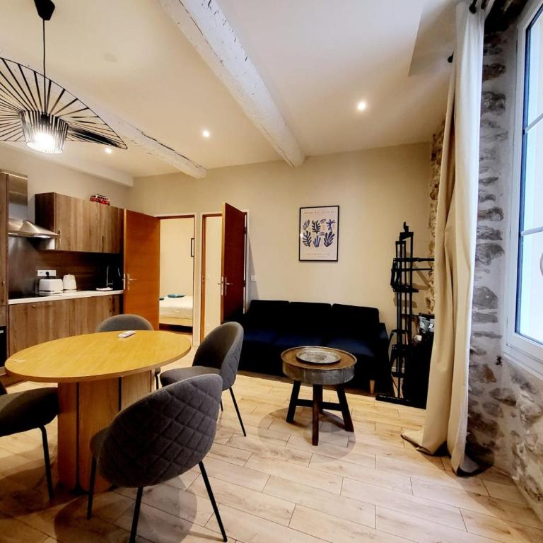 Le Sade 1er et Le Sade 2nd - 2 Appartements au coeur d'Antibes - Apartamento de 2 dormitorios - 5