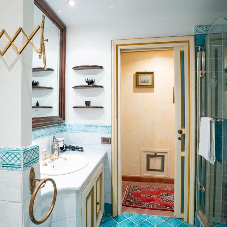 Principe di Castelnuovo Historical Suites - Deluxe Double Room - 6