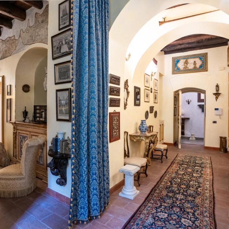 Principe di Castelnuovo Historical Suites - Deluxe Double Room - 8