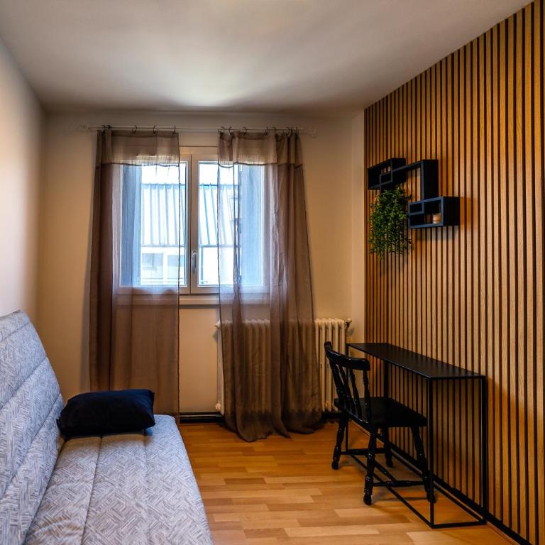 Appartement paisible au bord de l Isle avec parking - Apartment mit 2 Schlafzimmern - 12