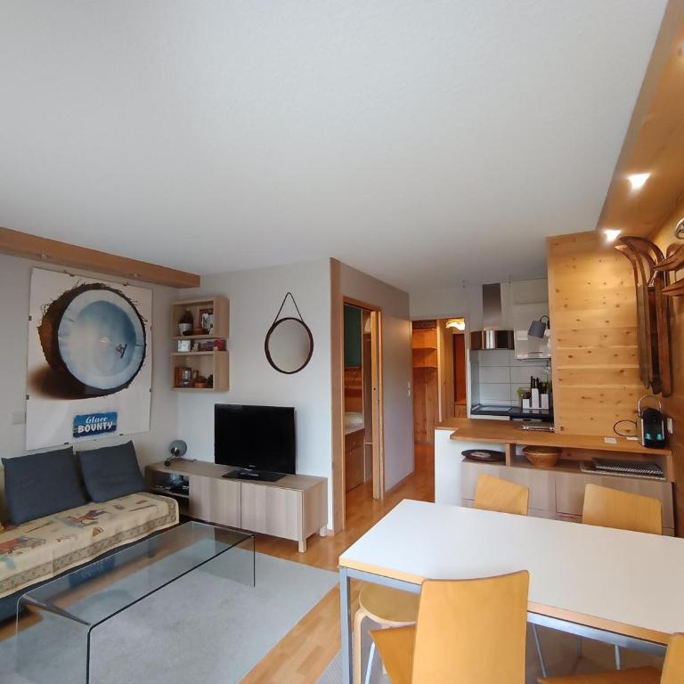 Studio lumineux rénové, parking, animaux acceptés, 5 pers - FR-1-445-62 - Estudio - 4