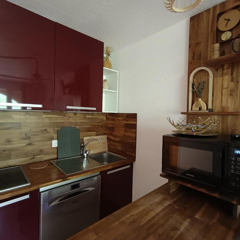 Appartement rénové au pied des pistes avec balcon sud et parking - FR-1-445-157 - Appartement (5 Adultes) - 7