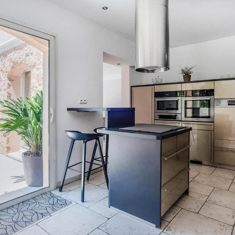 Stunning Home In Peymeinade - Maison de Vacances 4 Chambres - 4