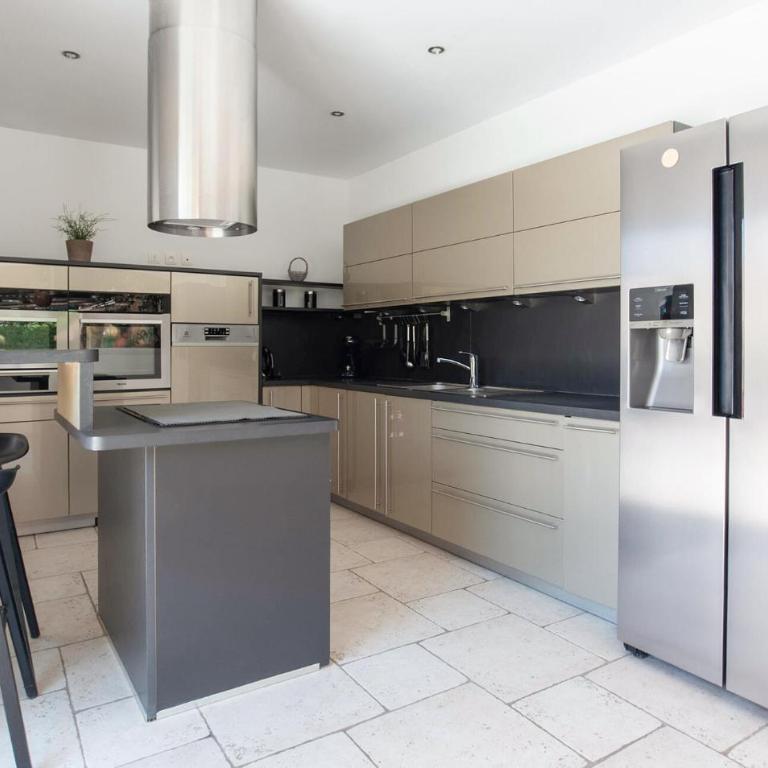 Stunning Home In Peymeinade - Maison de Vacances 4 Chambres - 6
