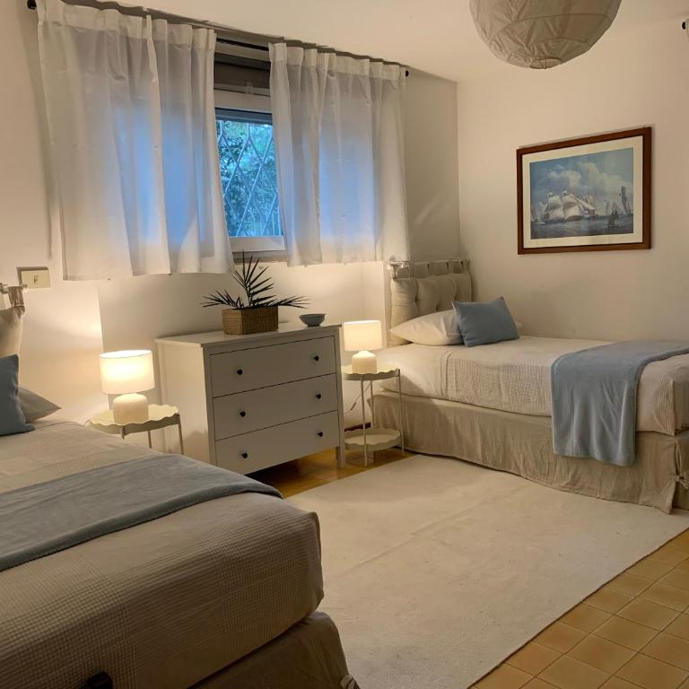 La casa in pineta di fronte al mare - Three-Bedroom Apartment - 25