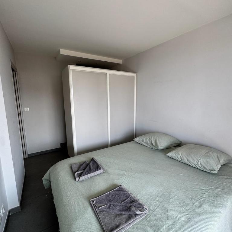 Appartement vue mer avec plage a pied garage prive à Golfe-Juan - Apartment mit 1 Schlafzimmer - 4