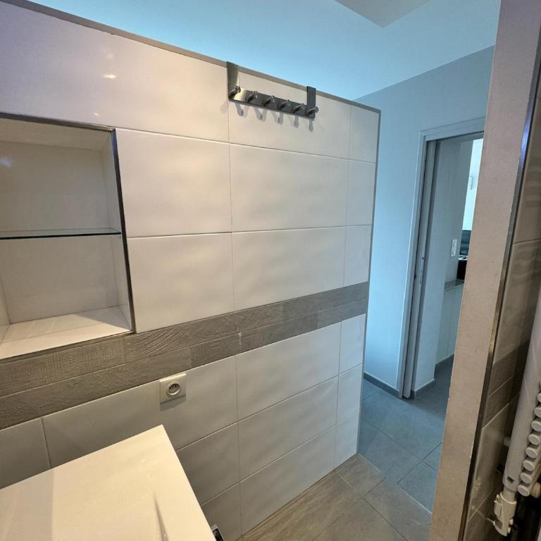 Appartement vue mer avec plage a pied garage prive à Golfe-Juan - Apartment mit 1 Schlafzimmer - 12