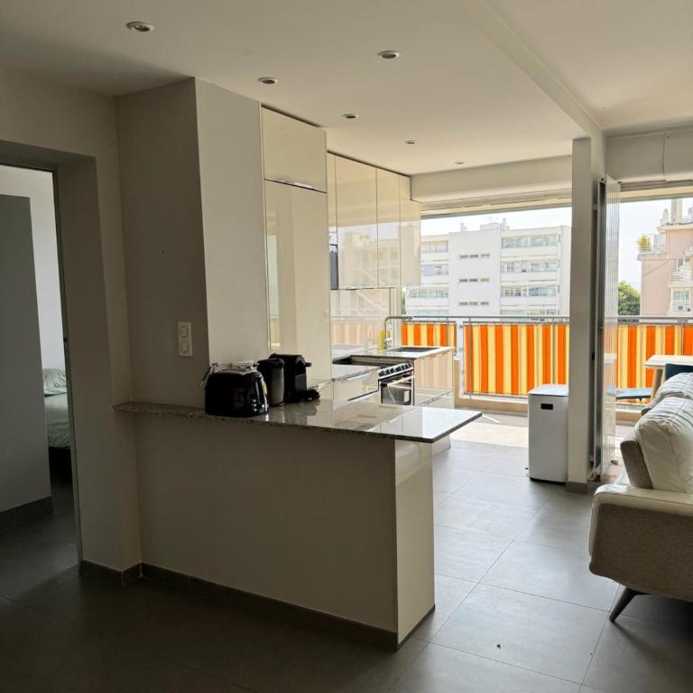 Appartement vue mer avec plage a pied garage prive à Golfe-Juan - Apartment mit 1 Schlafzimmer - 14