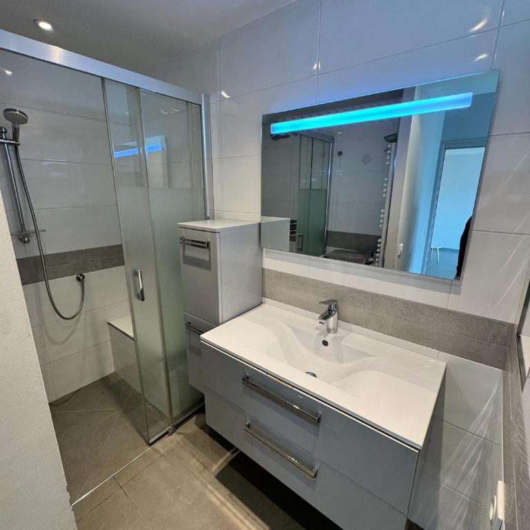 Appartement vue mer avec plage a pied garage prive à Golfe-Juan - Apartment mit 1 Schlafzimmer - 16