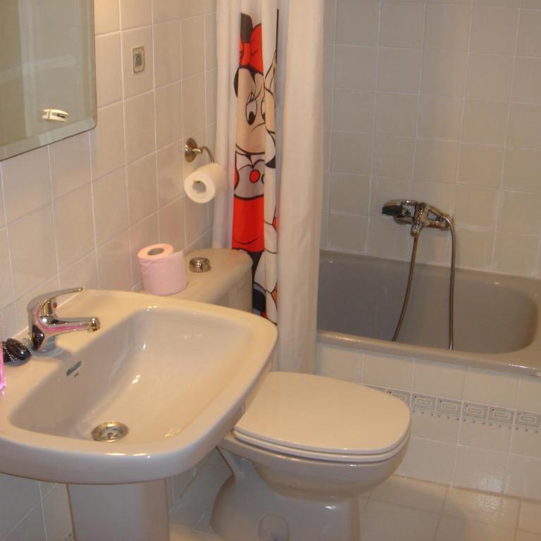 Torres de San Antonio 10 - Three-Bedroom Apartment - 15