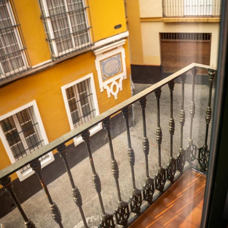 Honest Sevilla Hotel - Superior Double Room - 5