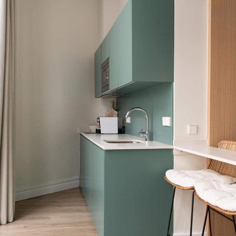 Honest Sevilla Hotel - Apartment with patio and pool - 9