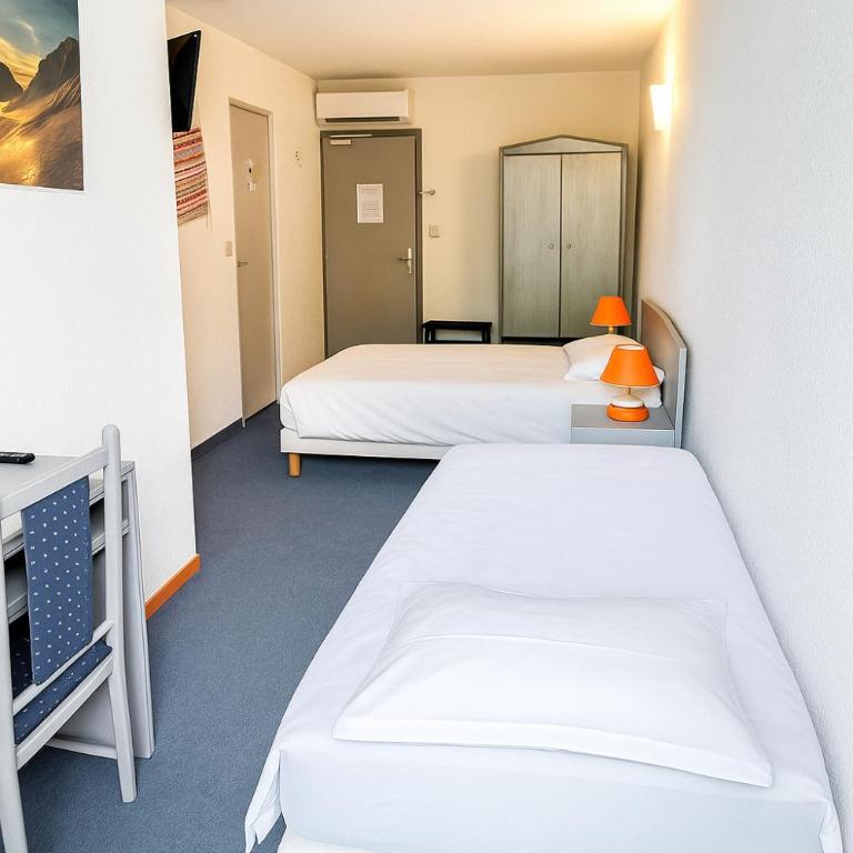 Logis Hôtel de Genève et Restaurant , Faverges-Seythenex - Chambre Triple Supérieure - 1
