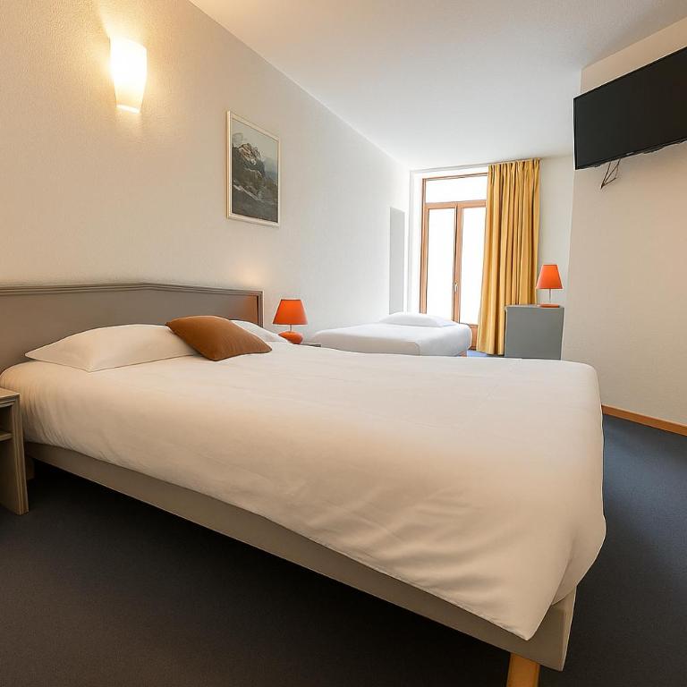 Logis Hôtel de Genève et Restaurant , Faverges-Seythenex - Chambre Triple Supérieure - 4