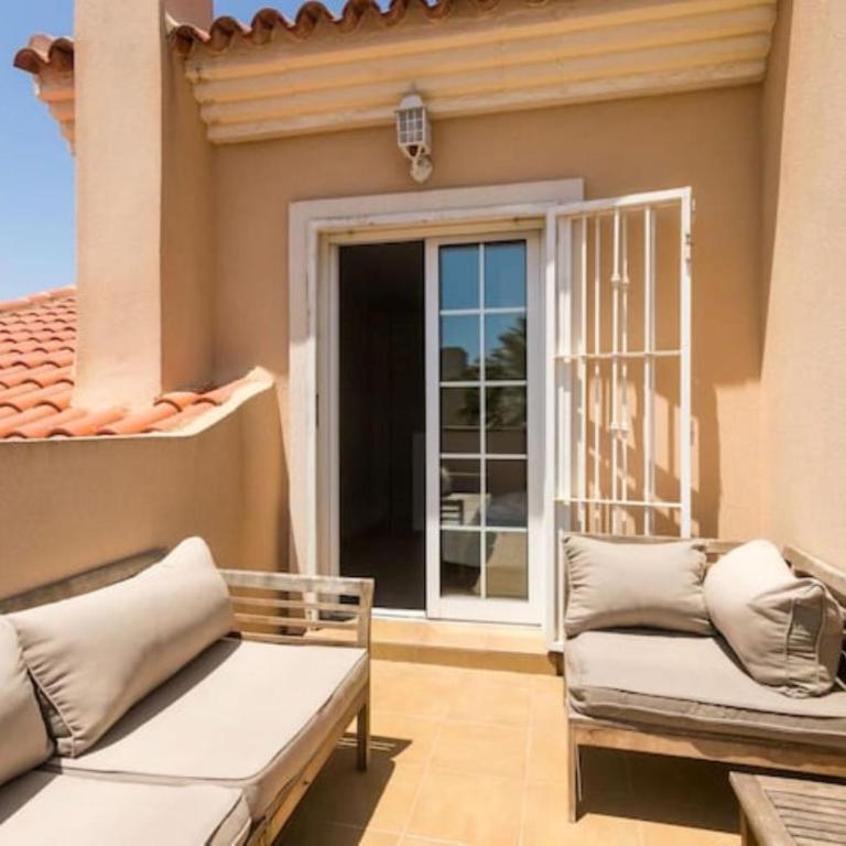 Casa vacacional con patio y piscina R78 by Novadesta - Three-Bedroom House - 3