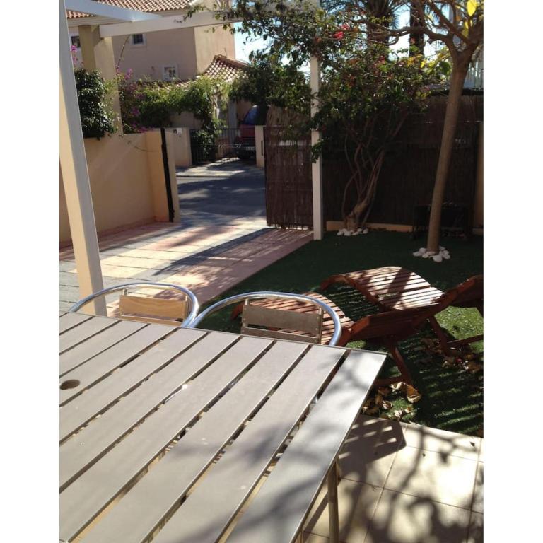 Casa vacacional con patio y piscina R78 by Novadesta - Three-Bedroom House - 6