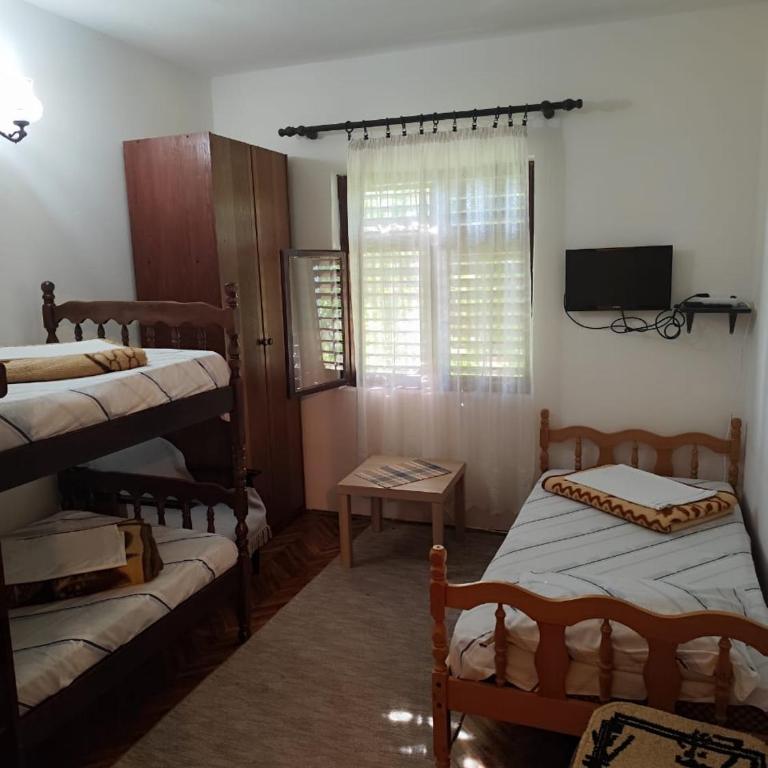 Apartmani Vučević - Apartman sa 2 Spavaće Sobe i Terasom - 7