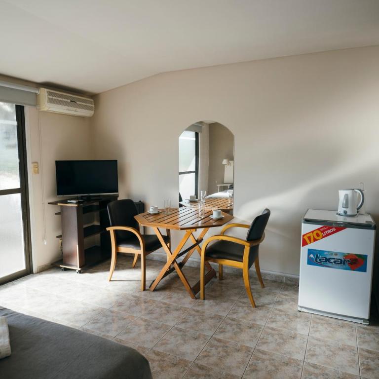 Patio Mediterraneo Apart Hotel - Habitación Doble con baño privado - 2