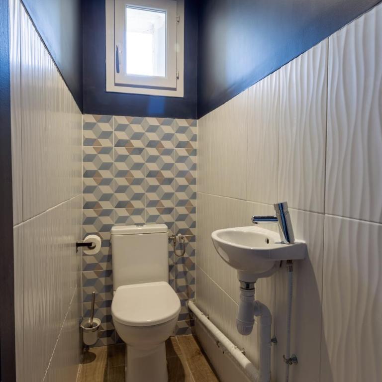 Hôtel Maât Etoile - Chambre Simple avec Toilettes sur le Palier - 3