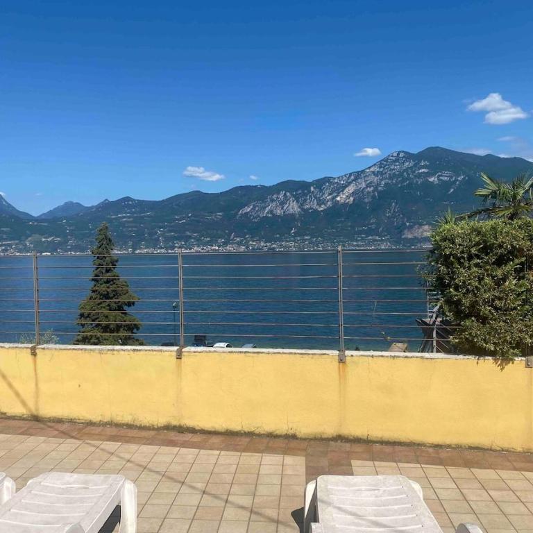 Terrazza sul Lago - Appartamento con 2 Camere da Letto e Vista Lago - 10