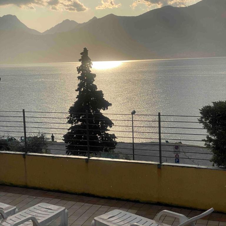 Terrazza sul Lago - Appartamento con 2 Camere da Letto e Vista Lago - 18