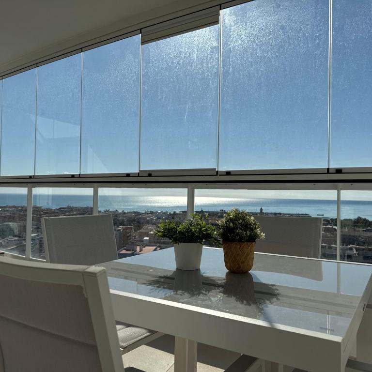 Gran Canet Salva, moderno apartamento con terraza y vistas al mar - Apartamento de 2 dormitorios - 3
