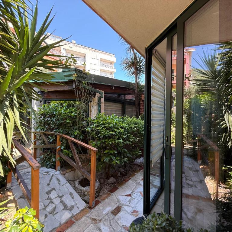 Grand Apartments Scepanovic - Apartman s 1 Spavaćom Sobom, Terasom i Pogledom na Vrt - 22