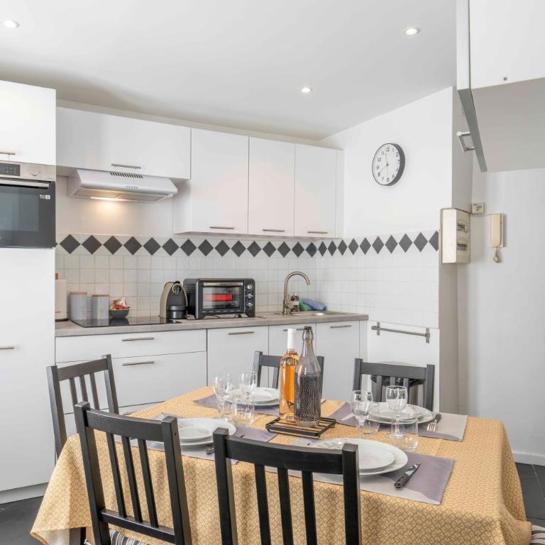 Modern and elegant, air-conditioned, city centre - HDP2 - Appartement 2 Chambres - 35