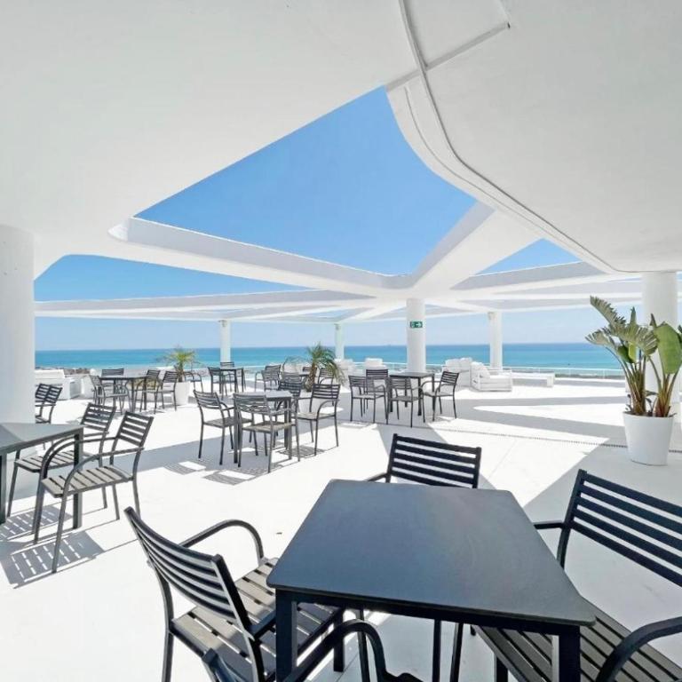 Gran Canet Salva, moderno apartamento con terraza y vistas al mar - Apartamento de 2 dormitorios - 12