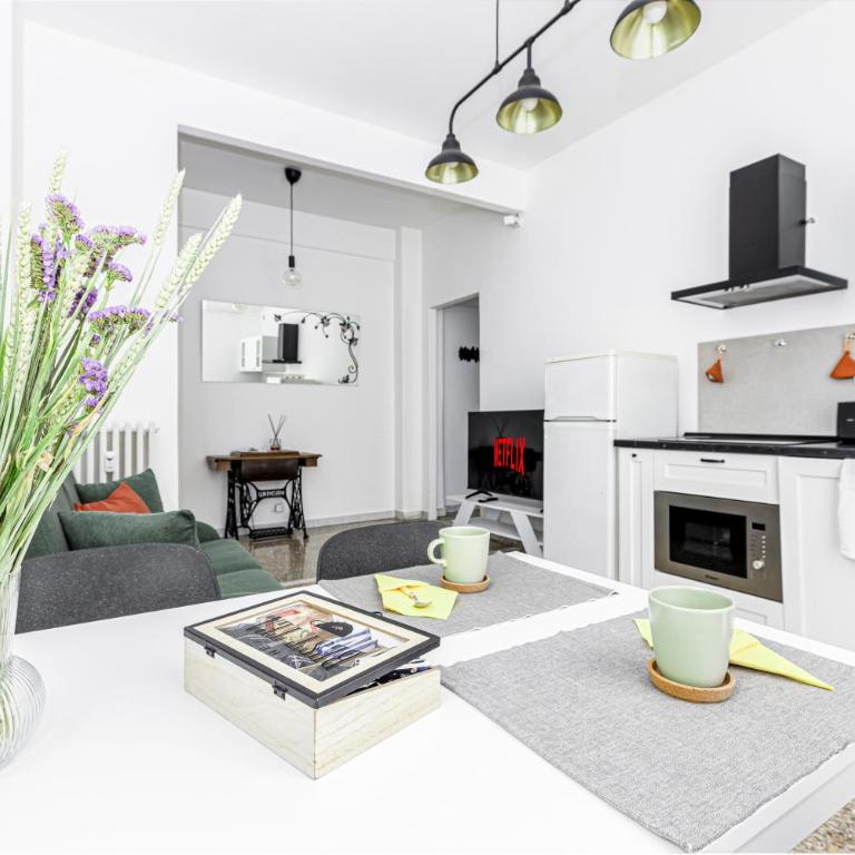 Emily a Roma home - Two-Bedroom Apartment - 1