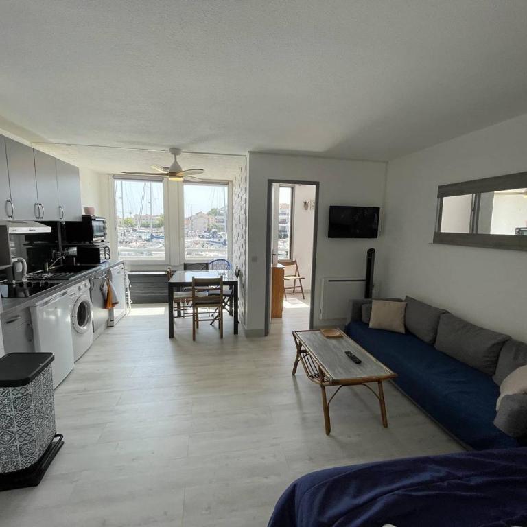 T2 rénové avec cabine, piscine, animaux admis, parking à 500m de la plage - FR-1-106-49 - Apartamento - 2