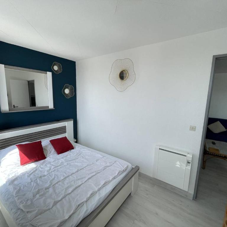 T2 rénové avec cabine, piscine, animaux admis, parking à 500m de la plage - FR-1-106-49 - Apartamento - 8