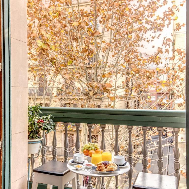 We Boutique Hotel Barcelona - Double Room with Balcony - 14