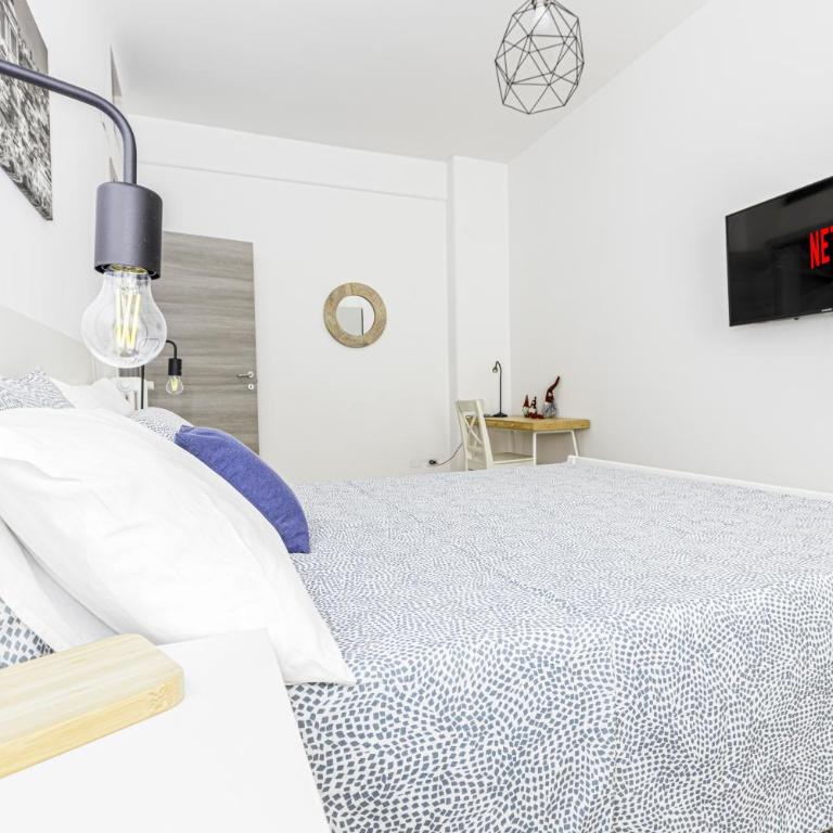 Emily a Roma home - Two-Bedroom Apartment - 10